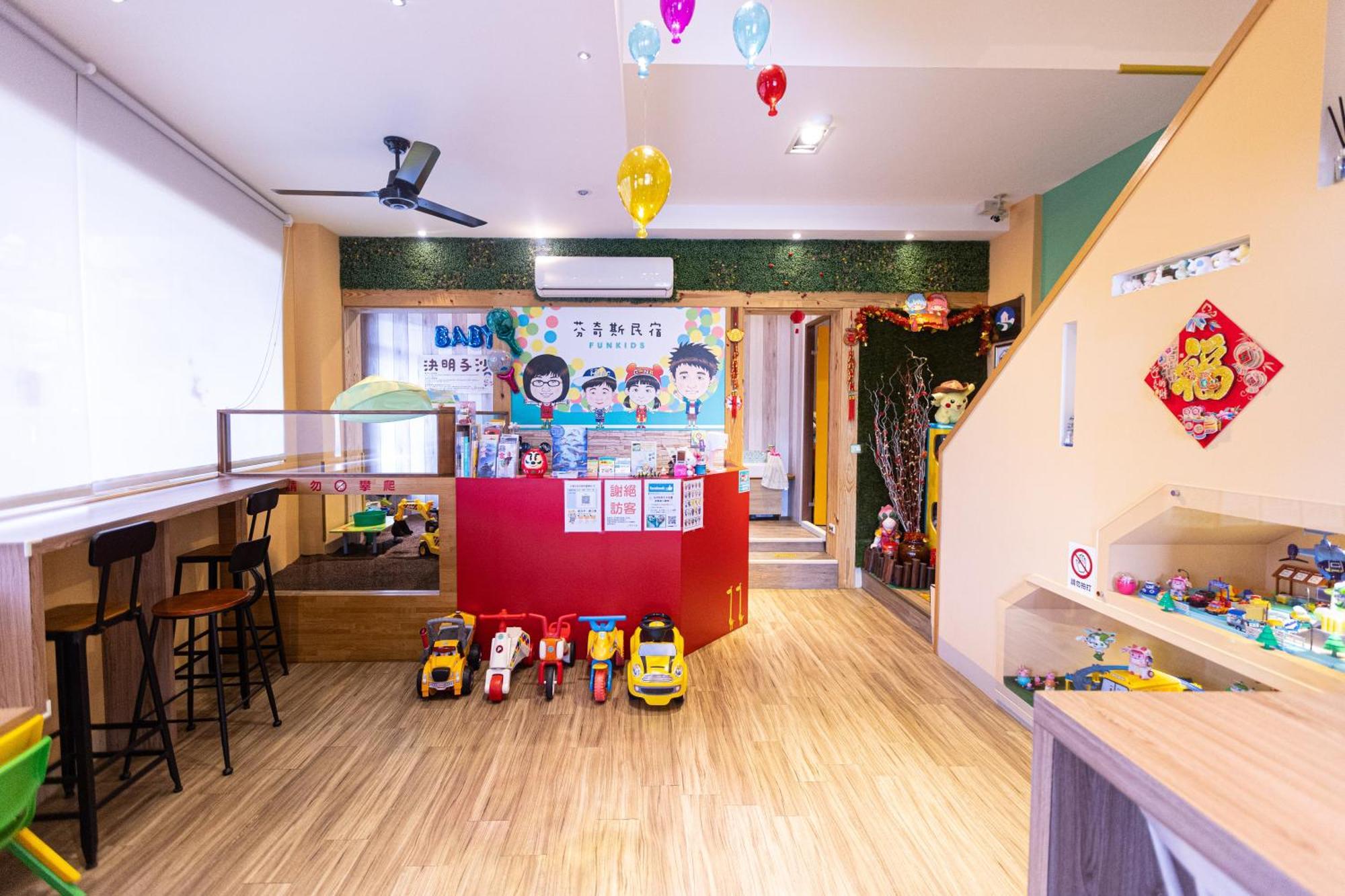 Fun Kids B&B Hualien Extérieur photo